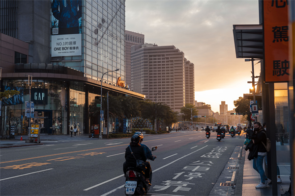 2024年12月25日银行间外汇市场人民币汇率中间价